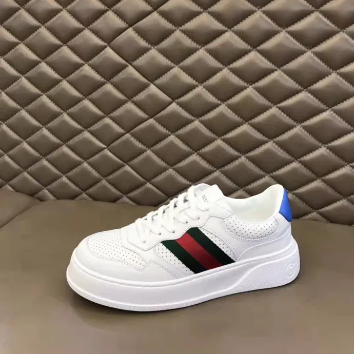 P380 new men's shoes GUCCI [Lightning] latest shoes are shipped. Original quality, fashionable, made of special materials, sheepskin lining, brand new packaging. The foot feels super comfortable and the workmanship is impeccable. Size: 38-45